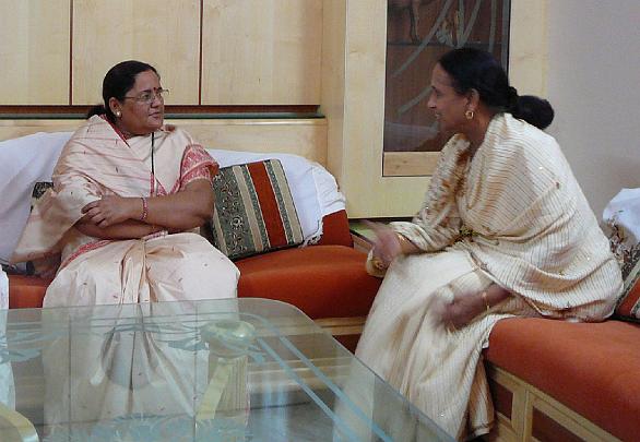 68 India.jpg - India: The lady Mayors in several cities were enthusiastic when presented with the idea of organizing the mothers of the cities to create coherence in their domain.